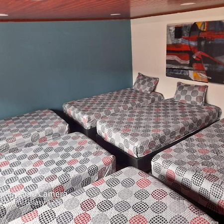 La Parada Del Tren Hostel Богота Екстериор снимка