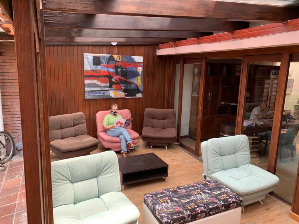 La Parada Del Tren Hostel Богота Екстериор снимка