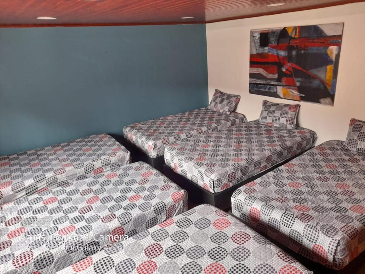 La Parada Del Tren Hostel Богота Екстериор снимка